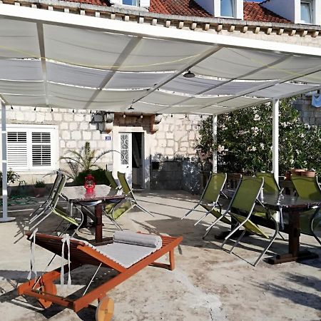 Apartmani Stones Sutivan I Экстерьер фото