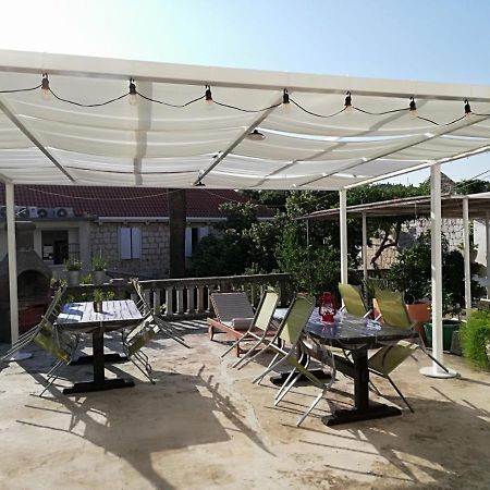 Apartmani Stones Sutivan I Экстерьер фото