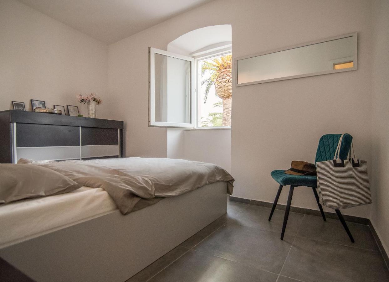 Apartmani Stones Sutivan I Экстерьер фото